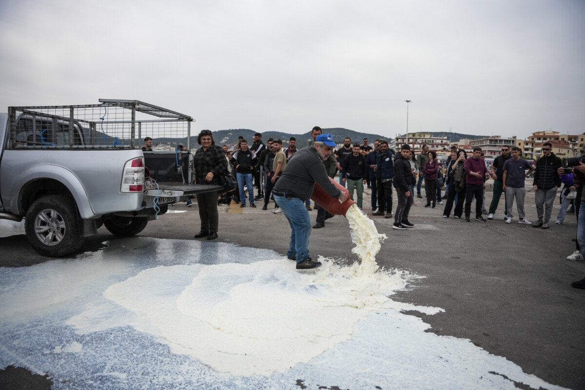 M&upsilon;&tau;&iota;&lambda;ή&nu;&eta; / &Alpha;&pi;έ&kappa;&lambda;&epsilon;&iota;&sigma;&alpha;&nu; &tau;&omicron; &lambda;&iota;&mu;ά&nu;&iota; &omicron;&iota; &kappa;&tau;&eta;&nu;&omicron;&tau;&rho;ό&phi;&omicron;&iota; &ndash; &Omicron;&rho;&gamma;ή &gamma;&iota;&alpha; &tau;&alpha; &mu;έ&tau;&rho;&alpha; &epsilon;&xi;&alpha;&iota;&tau;ί&alpha;&sigmaf; &tau;&omicron;&upsilon; &alpha;&phi;&theta;ώ&delta;&omicron;&upsilon;&sigmaf; &pi;&upsilon;&rho;&epsilon;&tau;oύ [&Phi;&omega;&tau;&omicron;, &beta;ί&nu;&tau;&epsilon;&omicron;]