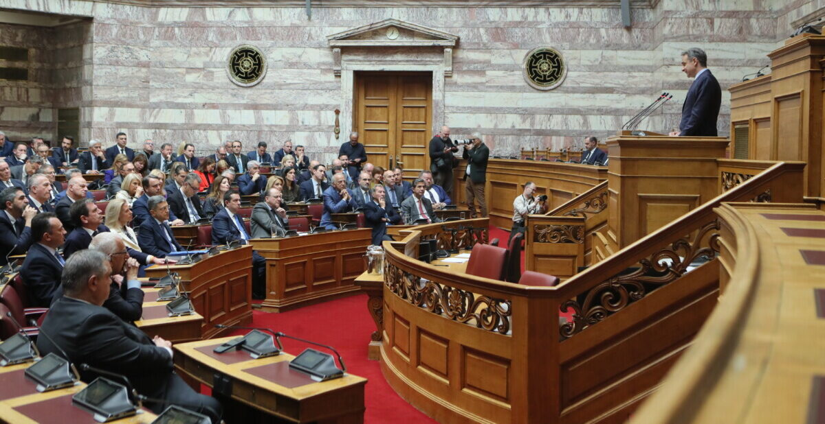 &Nu;&Delta; / &Tau;&alpha; &epsilon;&pi;ό&mu;&epsilon;&nu;&alpha; &chi;&tau;&upsilon;&pi;ή&mu;&alpha;&tau;&alpha; &tau;&omega;&nu; &laquo;&alpha;&nu;&tau;&alpha;&rho;&tau;ώ&nu;&raquo;