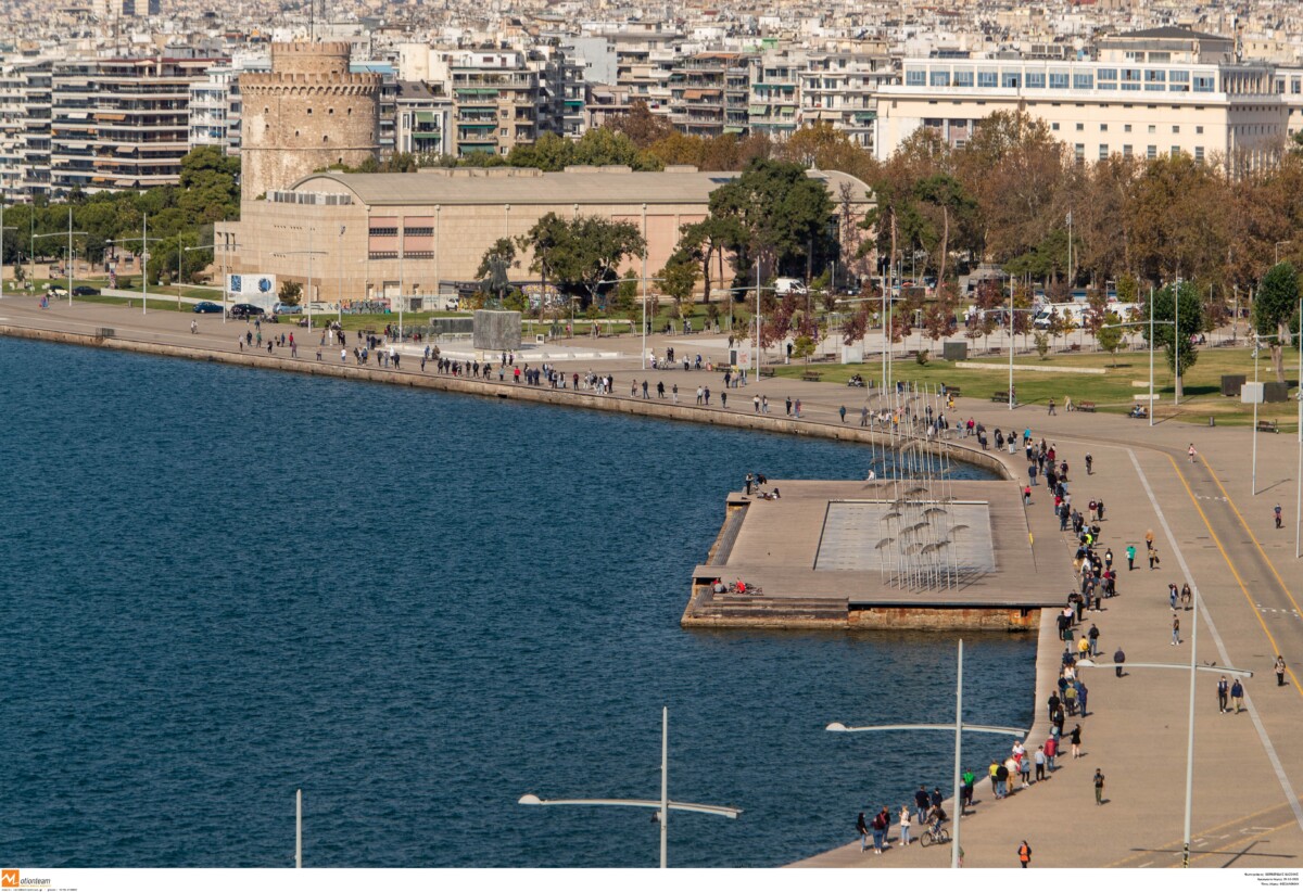 &Theta;&epsilon;&sigma;&sigma;&alpha;&lambda;&omicron;&nu;ί&kappa;&eta; / &Alpha;&nu;&alpha;&kappa;&alpha;&lambda;&epsilon;ί&tau;&alpha;&iota; &tau;&omicron; &pi;&rho;ό&sigma;&tau;&iota;&mu;&omicron; &tau;&omega;&nu; 300 &epsilon;&upsilon;&rho;ώ &sigma;&tau;&omicron;&upsilon;&sigmaf; &mu;&omicron;&upsilon;&sigma;&iota;&kappa;&omicron;ύ&sigmaf; &delta;&rho;ό&mu;&omicron;&upsilon;