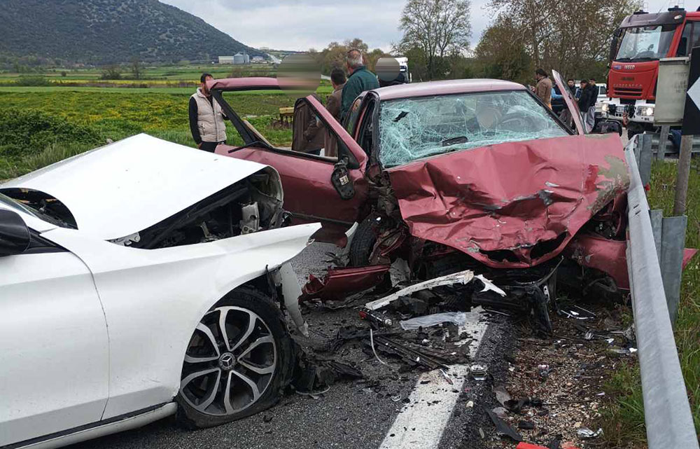 &Kappa;&alpha;&beta;ά&lambda;&alpha; / &Pi;&alpha;&iota;&delta;ί &tau;&rho;&iota;ώ&nu; &epsilon;&tau;ώ&nu; έ&chi;&alpha;&sigma;&epsilon; &tau;&eta; &zeta;&omega;ή &tau;&omicron;&upsilon; &sigma;&epsilon; &sigma;&phi;&omicron;&delta;&rho;ό &tau;&rho;&omicron;&chi;&alpha;ί&omicron;