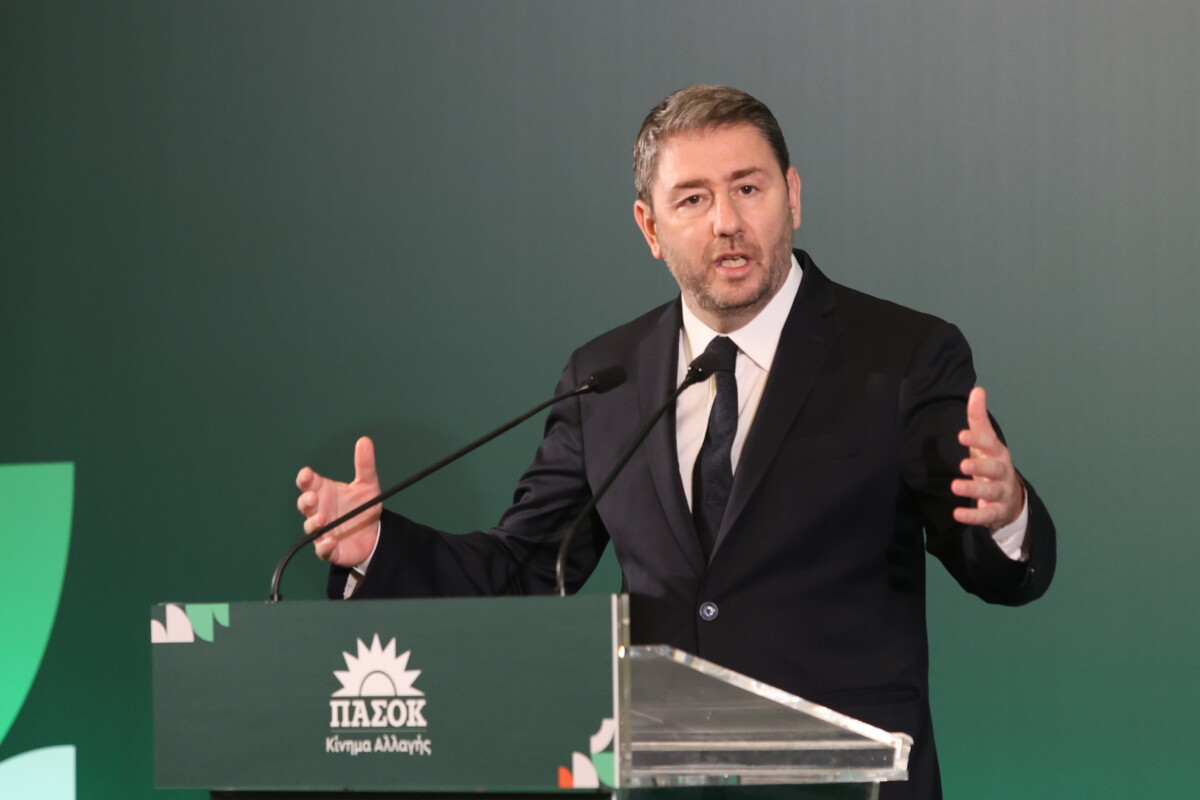 &Alpha;&nu;&delta;&rho;&omicron;&upsilon;&lambda;ά&kappa;&eta;&sigmaf; / &Beta;&omicron;&lambda;έ&sigmaf; &kappa;&alpha;&tau;ά &Mu;&eta;&tau;&sigma;&omicron;&tau;ά&kappa;&eta; &kappa;&alpha;&iota; &Tau;&sigma;ί&pi;&rho;&alpha; &ndash; &laquo;&Pi;&omicron;&lambda;&iota;&tau;&iota;&kappa;ή &alpha;&lambda;&lambda;&alpha;&gamma;ή &mu;ό&nu;&omicron; &mu;&epsilon; &tau;&omicron; &Pi;&Alpha;&Sigma;&Omicron;&Kappa;&raquo;