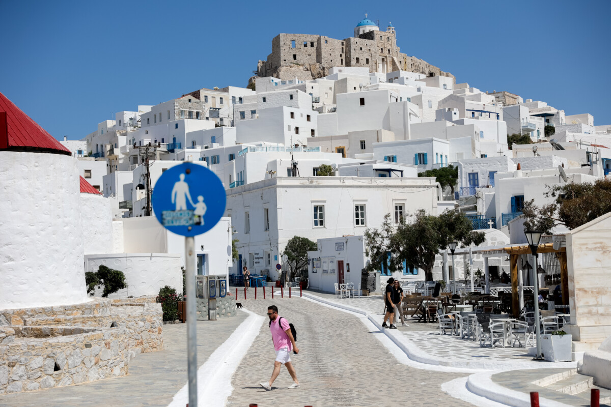 &Alpha;&sigma;&tau;&upsilon;&pi;ά&lambda;&alpha;&iota;&alpha; / &Sigma;&epsilon; &kappa;&rho;ί&sigma;&iota;&mu;&eta; &kappa;&alpha;&tau;ά&sigma;&tau;&alpha;&sigma;&eta; &tau;&alpha; &alpha;&pi;&omicron;&theta;έ&mu;&alpha;&tau;&alpha; &nu;&epsilon;&rho;&omicron;ύ &ndash; &Tau;&iota; &epsilon;ί&pi;&epsilon; &omicron; &Delta;ή&mu;&alpha;&rho;&chi;&omicron;&sigmaf; &tau;&omicron;&upsilon; &nu;&eta;&sigma;&iota;&omicron;ύ