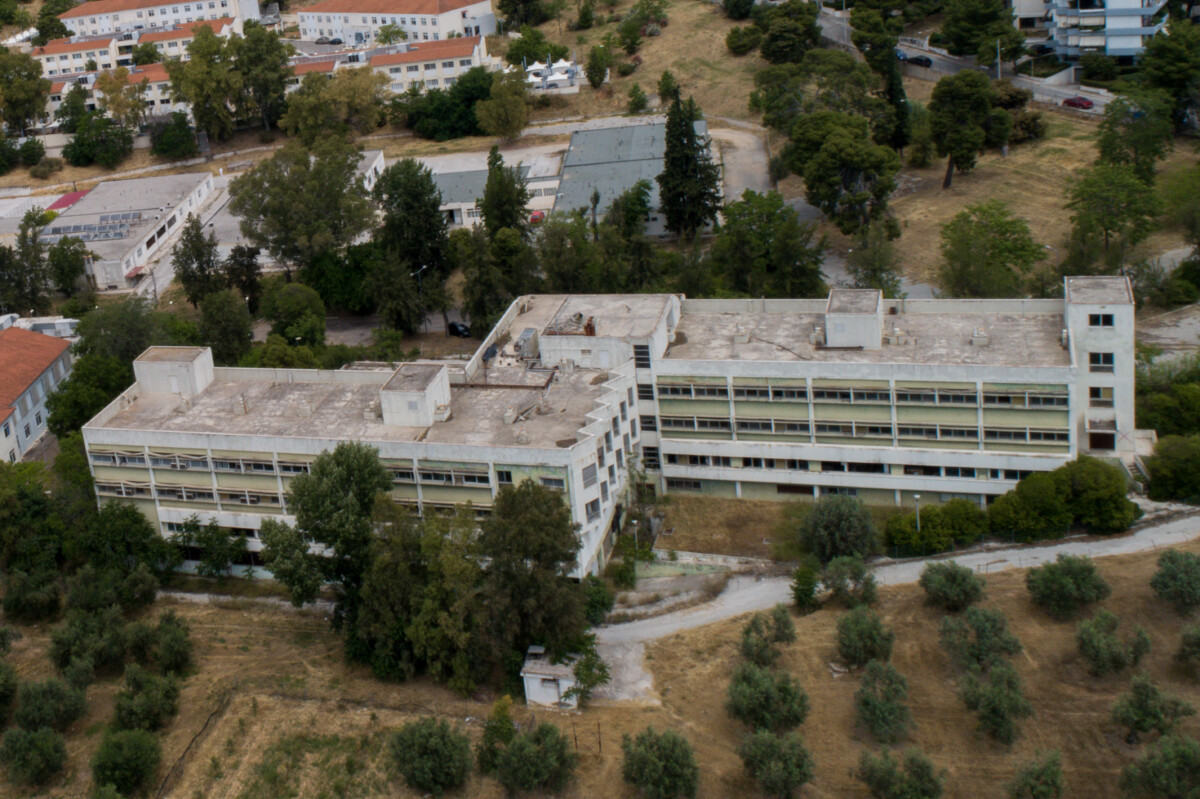 &Delta;&alpha;&phi;&nu;ί / 48&chi;&rho;&omicron;&nu;&omicron;&sigmaf; &sigma;&tau;&rho;&alpha;&gamma;&gamma;ά&lambda;&iota;&sigma;&epsilon; &tau;&omicron;&nu; &sigma;&upsilon;&gamma;&kappa;ά&tau;&omicron;&iota;&kappa;ό &tau;&omicron;&upsilon;