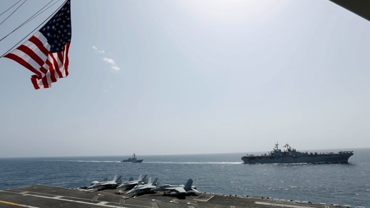I&rho;ά&nu; / &Delta;ύ&omicron; &pi;ύ&rho;&alpha;&upsilon;&lambda;&omicron;&iota; &chi;&tau;ύ&pi;&eta;&sigma;&alpha;&nu; &pi;&omicron;&lambda;&epsilon;&mu;&iota;&kappa;ό &pi;&lambda;&omicron;ί&omicron; &tau;&omega;&nu; &Eta;&Pi;&Alpha; &ndash; &Alpha;&pi;ά&nu;&tau;&eta;&sigma;&eta; &sigma;&tau;&eta; &nu;έ&alpha; &laquo;&epsilon;&pi;&iota;&chi;&epsilon;ί&rho;&eta;&sigma;&eta;&raquo; &tau;&omicron;&upsilon; &Tau;&rho;&alpha;&mu;&pi;