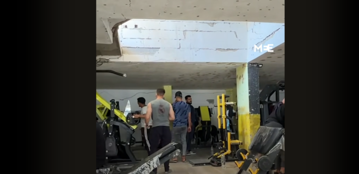&Gamma;ά&zeta;&alpha; / Έ&nu;&alpha; &upsilon;&pi;ό&gamma;&epsilon;&iota;&omicron; &gamma;&upsilon;&mu;&nu;&alpha;&sigma;&tau;ή&rho;&iota;&omicron; &omega;&sigmaf; &delta;&iota;έ&xi;&omicron;&delta;&omicron;&sigmaf; &alpha;&pi;ό &tau;&omicron;&nu; &pi;ό&lambda;&epsilon;&mu;&omicron; &ndash; &laquo;&Tau;&omicron; &tau;&alpha;&beta;ά&nu;&iota; &mu;&pi;&omicron;&rho;&epsilon;ί &nu;&alpha; &pi;έ&sigma;&epsilon;&iota;, &alpha;&lambda;&lambda;ά &delta;&epsilon;&nu; έ&chi;&omicron;&upsilon;&mu;&epsilon; &epsilon;&pi;&iota;&lambda;&omicron;&gamma;ή&raquo;