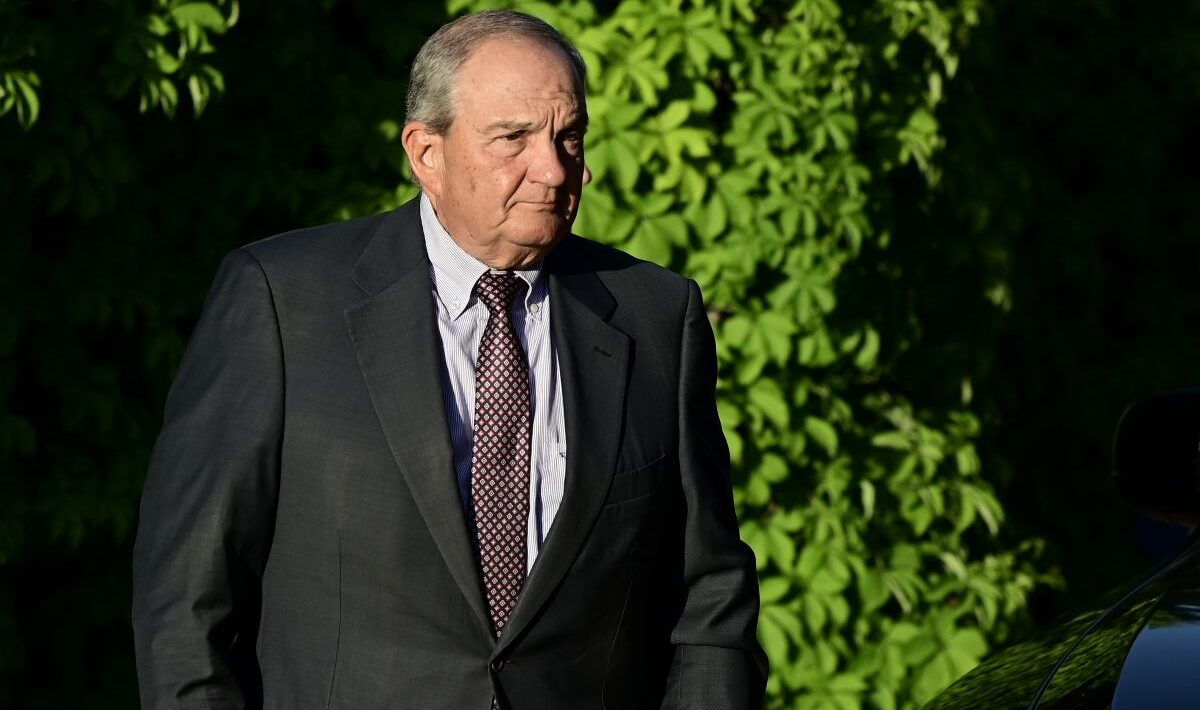 &Kappa;ώ&sigma;&tau;&alpha;&sigmaf; &Kappa;&alpha;&rho;&alpha;&mu;&alpha;&nu;&lambda;ή&sigmaf; / &Alpha;&iota;&chi;&mu;έ&sigmaf; &pi;&rho;&iota;&nu; &tau;&omicron; &sigma;&upsilon;&nu;έ&delta;&rho;&iota;&omicron; &tau;&eta;&sigmaf; &Nu;&Delta; &kappa;&alpha;&iota; &mu;ή&nu;&upsilon;&mu;&alpha; &upsilon;&pi;έ&rho; &tau;&eta;&sigmaf; &sigma;&tau;&rho;&alpha;&tau;&eta;&gamma;&iota;&kappa;ή&sigmaf; &sigma;&chi;έ&sigma;&eta;&sigmaf; &mu;&epsilon; &tau;&eta;&nu; &Kappa;ί&nu;&alpha;