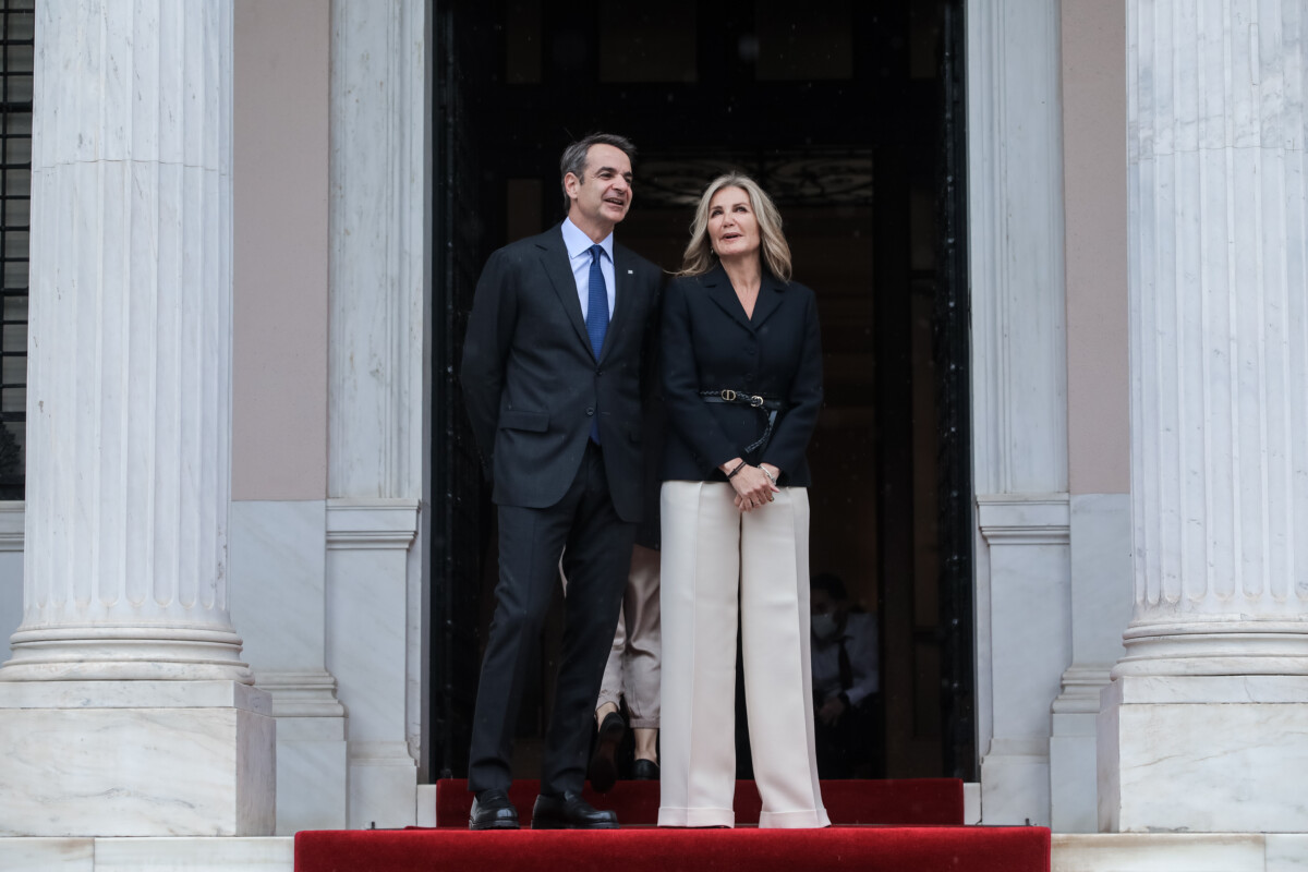 &Pi;ό&theta;&epsilon;&nu; έ&sigma;&chi;&epsilon;&sigmaf; 2026 / &Tau;&iota; &delta;&eta;&lambda;ώ&nu;&epsilon;&iota; &eta; &Mu;&alpha;&rho;έ&beta;&alpha; &Gamma;&kappa;&rho;&alpha;&mu;&pi;ό&phi;&sigma;&kappa;&iota;