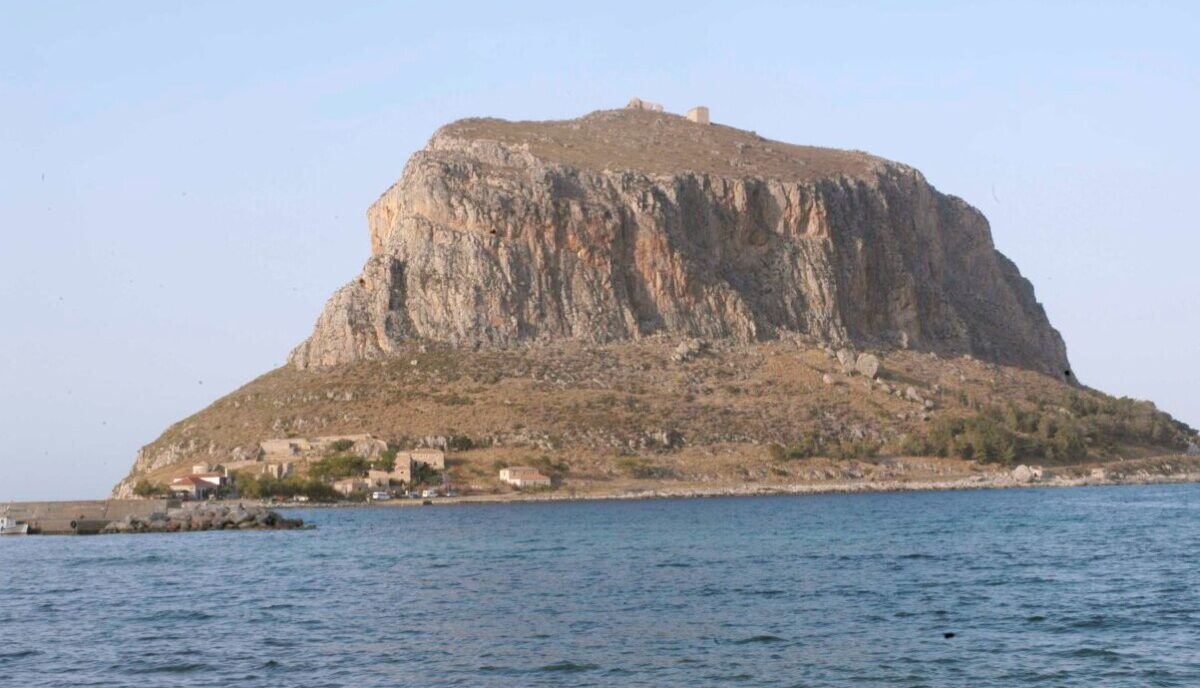 &Alpha;&rho;&chi;&alpha;&iota;&omicron;&lambda;ό&gamma;&omicron;&iota; / &Omicron;&mu;&omicron;&lambda;&omicron;&gamma;ί&alpha; &alpha;&pi;&omicron;&tau;&upsilon;&chi;ί&alpha;&sigmaf; &gamma;&iota;&alpha; &tau;&omicron; &tau;&epsilon;&lambda;&epsilon;&phi;&epsilon;&rho;ί&kappa; &tau;&eta;&sigmaf; &Mu;&omicron;&nu;&epsilon;&mu;&beta;&alpha;&sigma;ί&alpha;&sigmaf; &kappa;&alpha;&iota; &tau;&iota;&sigmaf; &epsilon;&pi;&iota;&lambda;&omicron;&gamma;έ&sigmaf; &tau;&eta;&sigmaf; &pi;&omicron;&lambda;&iota;&tau;&iota;&kappa;ή&sigmaf; &eta;&gamma;&epsilon;&sigma;ί&alpha;&sigmaf; &sigma;&tau;&alpha; έ&rho;&gamma;&alpha; &tau;&omicron;&upsilon; &tau;&alpha;&mu;&epsilon;ί&omicron;&upsilon; &Alpha;&nu;ά&kappa;