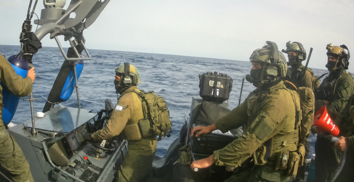 Global Sumud Flotilla / &Alpha;&gamma;&omega;&nu;ί&alpha; &gamma;&iota;&alpha; &tau;&omicron;&upsilon;&sigmaf; Έ&lambda;&lambda;&eta;&nu;&epsilon;&sigmaf; &pi;&omicron;&upsilon; &alpha;&pi;ή&chi;&theta;&eta;&sigma;&alpha;&nu; &alpha;&pi;ό &tau;&omicron; &Iota;&sigma;&rho;&alpha;ή&lambda; &ndash; &Delta;&iota;ά&beta;&eta;&mu;&alpha; &tau;&omicron;&upsilon; &upsilon;&pi;&omicron;&upsilon;&rho;&gamma;&epsilon;ί&omicron;&upsilon; &Epsilon;&xi;&omega;&tau;&epsilon;&rho;&iota;&kappa;ώ&nu; &kappa;&alpha;&iota; &sigma;&upsilon;&gamma;&kappa;έ&nu;&tau;&rho;&omega;&sigma;&eta; &delta;&iota;