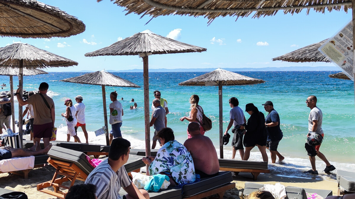 &Chi;&alpha;&lambda;&kappa;&iota;&delta;&iota;&kappa;ή / &Alpha;&pi;&alpha;&gamma;ό&rho;&epsilon;&upsilon;&sigma;&eta; &kappa;&omicron;&lambda;ύ&mu;&beta;&eta;&sigma;&eta;&sigmaf; &sigma;&tau;&eta; &Nu;&iota;&kappa;ή&tau;&eta; &mu;&epsilon;&tau;ά &alpha;&pi;ό &delta;&iota;&alpha;&rho;&rho;&omicron;ή &lambda;&upsilon;&mu;ά&tau;&omega;&nu; &sigma;&tau;&eta; &theta;ά&lambda;&alpha;&sigma;&sigma;&alpha;