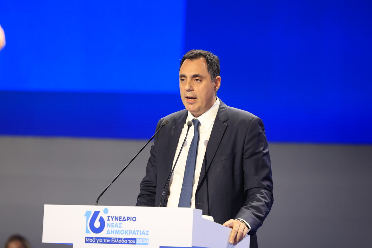 &Zeta;&alpha;&chi;&alpha;&rho;ί&alpha;&sigmaf; &Kappa;&epsilon;&sigma;έ&sigmaf; / &Sigma;&mu;&upsilon;&rho;&lambda;ή&sigmaf;: &Pi;&rho;&omicron;&omega;&theta;&omicron;ύ&sigma;&epsilon; &tau;&omicron; Predator, έ&gamma;&iota;&nu;&epsilon; &Gamma;&epsilon;&nu;&iota;&kappa;ό&sigmaf; &Delta;&iota;&epsilon;&upsilon;&theta;&upsilon;&nu;&tau;ή&sigmaf; &tau;&eta;&sigmaf; &Nu;&Delta;