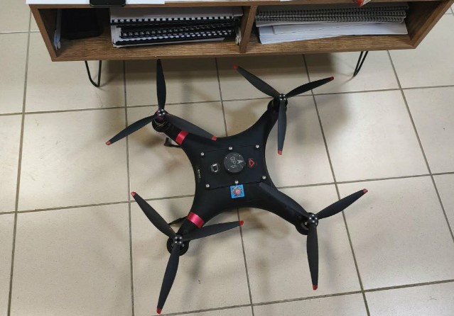 &Phi;&upsilon;&lambda;&alpha;&kappa;έ&sigmaf; &Alpha;&gamma;&upsilon;&iota;ά&sigmaf; / &laquo;&Alpha;&epsilon;&rho;&omicron;&mu;&alpha;&chi;ί&alpha;&raquo; &mu;&epsilon; drone &phi;&omicron;&rho;&tau;&omega;&mu;έ&nu;&omicron; &pi;&alpha;&rho;ά&nu;&omicron;&mu;&alpha; &laquo;&kappa;&alpha;&lambda;&omicron;ύ&delta;&iota;&alpha;&raquo;