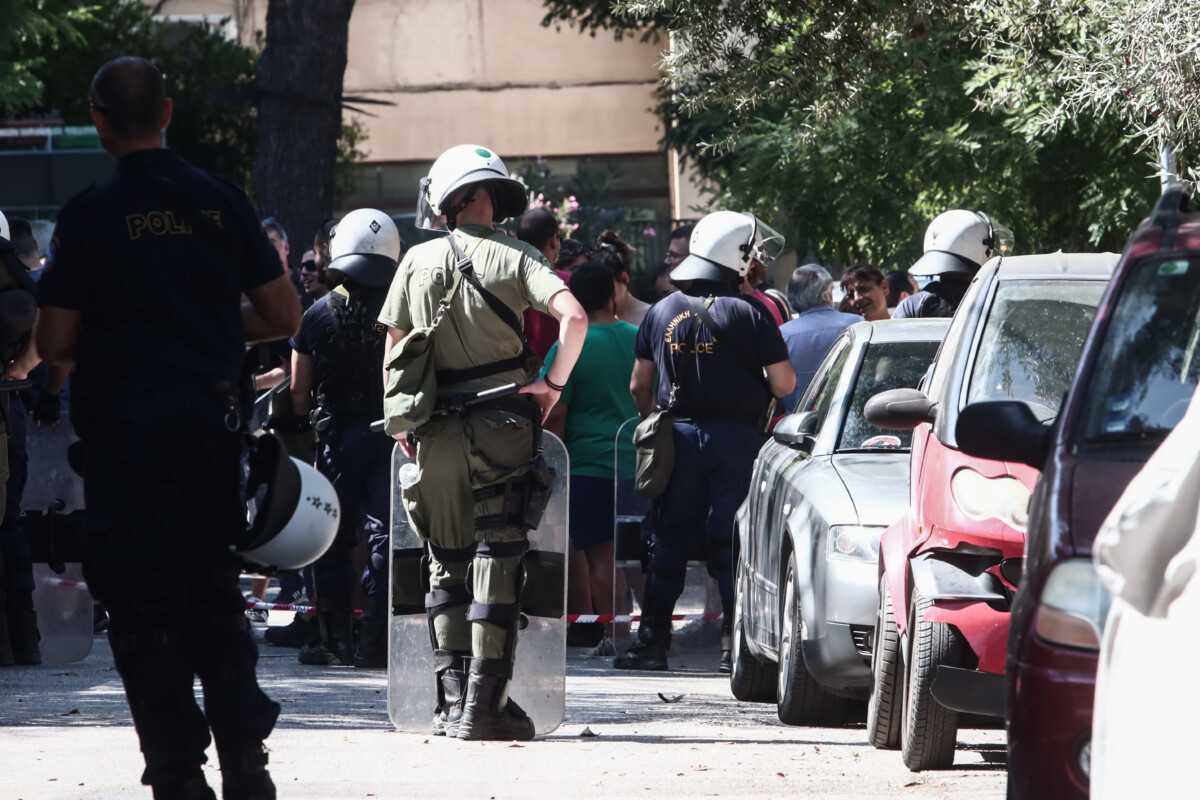 &Pi;&epsilon;&rho;&iota;&sigma;&tau;έ&rho;&iota; / &Beta;&gamma;ά&zeta;&omicron;&upsilon;&nu; &sigma;&epsilon; &pi;&lambda;&epsilon;&iota;&sigma;&tau;&eta;&rho;&iota;&alpha;&sigma;&mu;ό &sigma;&pi;ί&tau;&iota; &eta;&lambda;&iota;&kappa;&iota;&omega;&mu;έ&nu;&eta;&sigmaf; &gamma;&iota;&alpha; 7.000 &epsilon;&upsilon;&rho;ώ