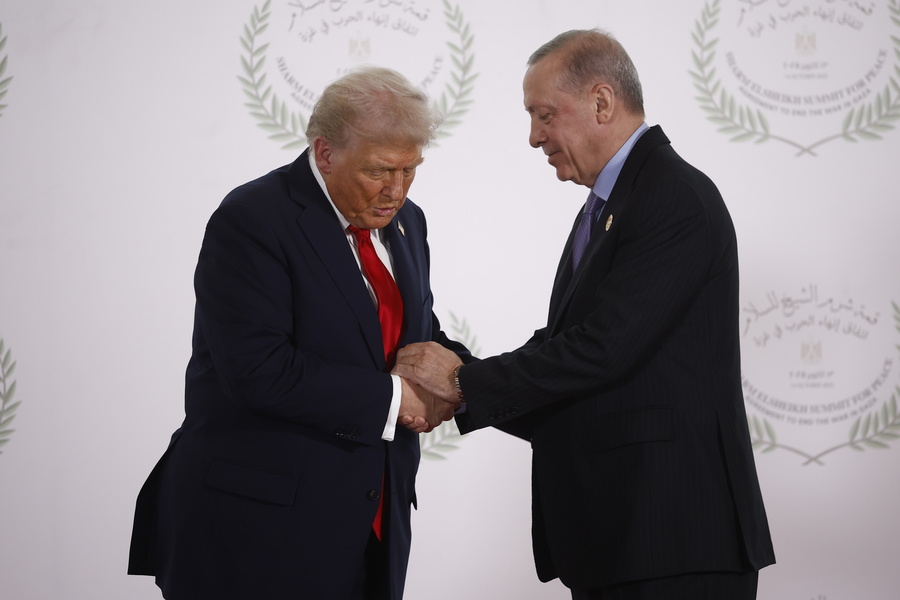 New York Times / Έ&tau;&omicron;&iota;&mu;&omicron;&sigmaf; &nu;&alpha; &epsilon;&pi;&iota;&tau;&rho;έ&psi;&epsilon;&iota; &tau;&eta;&nu; &pi;ώ&lambda;&eta;&sigma;&eta; F-35 &sigma;&tau;&eta;&nu; &Tau;&omicron;&upsilon;&rho;&kappa;ί&alpha; &omicron; &Tau;&rho;&alpha;&mu;&pi; &ndash; &Tau;&alpha; &epsilon;&mu;&pi;ό&delta;&iota;&alpha;,