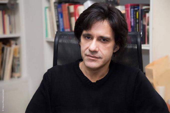 &Alpha;&lambda;έ&xi;&eta;&sigmaf; &Sigma;&tau;&alpha;&mu;ά&tau;&eta;&sigmaf; / &Pi;έ&theta;&alpha;&nu;&epsilon; &omicron; &pi;&omicron;&lambda;&upsilon;&beta;&rho;&alpha;&beta;&epsilon;&upsilon;&mu;έ&nu;&omicron;&sigmaf; &sigma;&upsilon;&gamma;&gamma;&rho;&alpha;&phi;έ&alpha;&sigmaf; &sigma;&epsilon; &eta;&lambda;&iota;&kappa;ί&alpha; 67 &epsilon;&tau;ώ&nu;