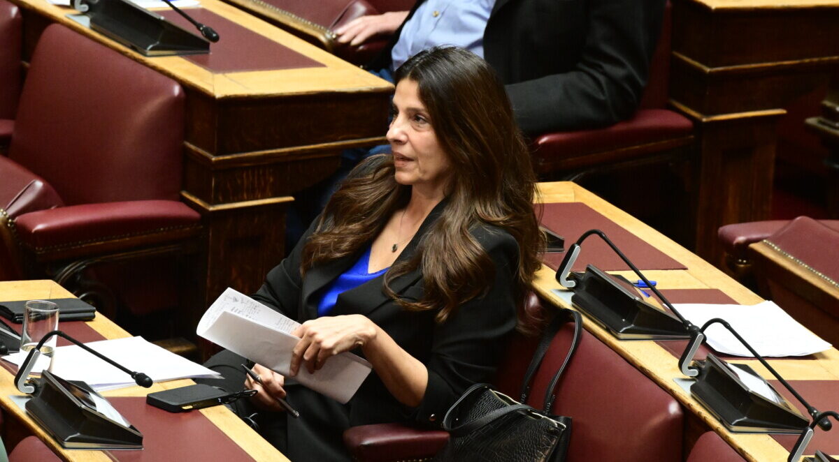 &Sigma;&Upsilon;&Rho;&Iota;&Zeta;&Alpha; / &Theta;&alpha; &pi;&alpha;&rho;&alpha;&delta;ώ&sigma;&epsilon;&iota; &tau;&eta;&nu; έ&delta;&rho;&alpha; &eta; &Tau;&sigma;&alpha;&pi;&alpha;&nu;ί&delta;&omicron;&upsilon;;