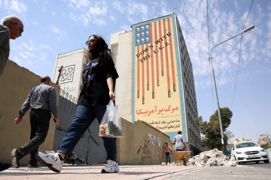 Washington Post / &Alpha;&mu;&epsilon;&rho;&iota;&kappa;&alpha;&nu;&omicron;ί &delta;&iota;&omicron;&iota;&kappa;&eta;&tau;έ&sigmaf; &pi;&rho;&omicron;&epsilon;&iota;&delta;&omicron;&pi;&omicron;&iota;&omicron;ύ&nu; &gamma;&iota;&alpha; &epsilon;&xi;ά&nu;&tau;&lambda;&eta;&sigma;&eta; &tau;&omicron;&upsilon; &sigma;&tau;&rho;&alpha;&tau;&omicron;ύ &lambda;ό&gamma;&omega; &tau;&omicron;&upsilon; &pi;&omicron;&lambda;έ&mu;&omicron;&upsilon; &mu;&epsilon; &tau;&omicron; &Iota;&rho;ά&nu;