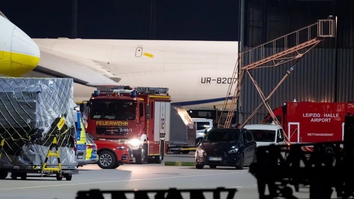 &Mu;&upsilon;&sigma;&tau;ή&rho;&iota;&omicron; &sigma;&tau;&eta; &Lambda;&epsilon;&iota;&psi;ί&alpha; / Drone &mu;&epsilon; &epsilon;&kappa;&rho;&eta;&kappa;&tau;&iota;&kappa;ά &sigma;&tau;&omicron; &alpha;&epsilon;&rho;&omicron;&delta;&rho;ό&mu;&iota;&omicron; &kappa;&alpha;&iota; &sigma;ύ&gamma;&kappa;&rho;&omicron;&upsilon;&sigma;&eta; &alpha;&epsilon;&rho;&omicron;&sigma;&kappa;ά&phi;&omicron;&upsilon;&sigmaf; &tau;&eta;&sigmaf; DHL &mu;&epsilon; ά&gamma;&nu;&omega;&sigma;&tau;&omicron; &alpha;&nu;&tau;&iota;&kappa;&epsilon;ί&mu;&epsilon;&nu;&omicron;
