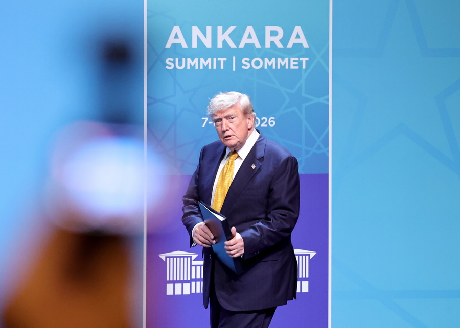 Washington Post / &Omicron; &Tau;&rho;&alpha;&mu;&pi; ά&lambda;&lambda;&alpha;&xi;&epsilon; &alpha;&epsilon;&rho;&omicron;&sigma;&kappa;ά&phi;&omicron;&sigmaf; &phi;&epsilon;ύ&gamma;&omicron;&nu;&tau;&alpha;&sigmaf; &alpha;&pi;ό &tau;&eta; &Sigma;ύ&nu;&omicron;&delta;&omicron; &tau;&omicron;&upsilon; &Nu;&Alpha;&Tau;&Omicron; &sigma;&tau;&eta;&nu; &Tau;&omicron;&upsilon;&rho;&kappa;ί&alpha; &epsilon;&xi;&alpha;&iota;&tau;ί&alpha;&sigmaf; &alpha;&pi;&epsilon;&iota;&lambda;ώ&nu; &tau;&omicron;&upsilon; &Iota;&rho;ά&nu;