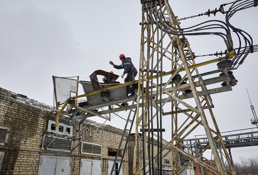 &Rho;&omega;&sigma;ί&alpha; / &Pi;&rho;&omicron;&epsilon;&tau;&omicron;&iota;&mu;ά&zeta;&epsilon;&iota; &mu;&alpha;&zeta;&iota;&kappa;έ&sigmaf; &epsilon;&pi;&iota;&theta;έ&sigma;&epsilon;&iota;&sigmaf; &sigma;&tau;&iota;&sigmaf; &epsilon;&nu;&epsilon;&rho;&gamma;&epsilon;&iota;&alpha;&kappa;έ&sigmaf; &epsilon;&gamma;&kappa;&alpha;&tau;&alpha;&sigma;&tau;ά&sigma;&epsilon;&iota;&sigmaf; &tau;&eta;&sigmaf; &Omicron;&upsilon;&kappa;&rho;&alpha;&nu;ί&alpha;&sigmaf;