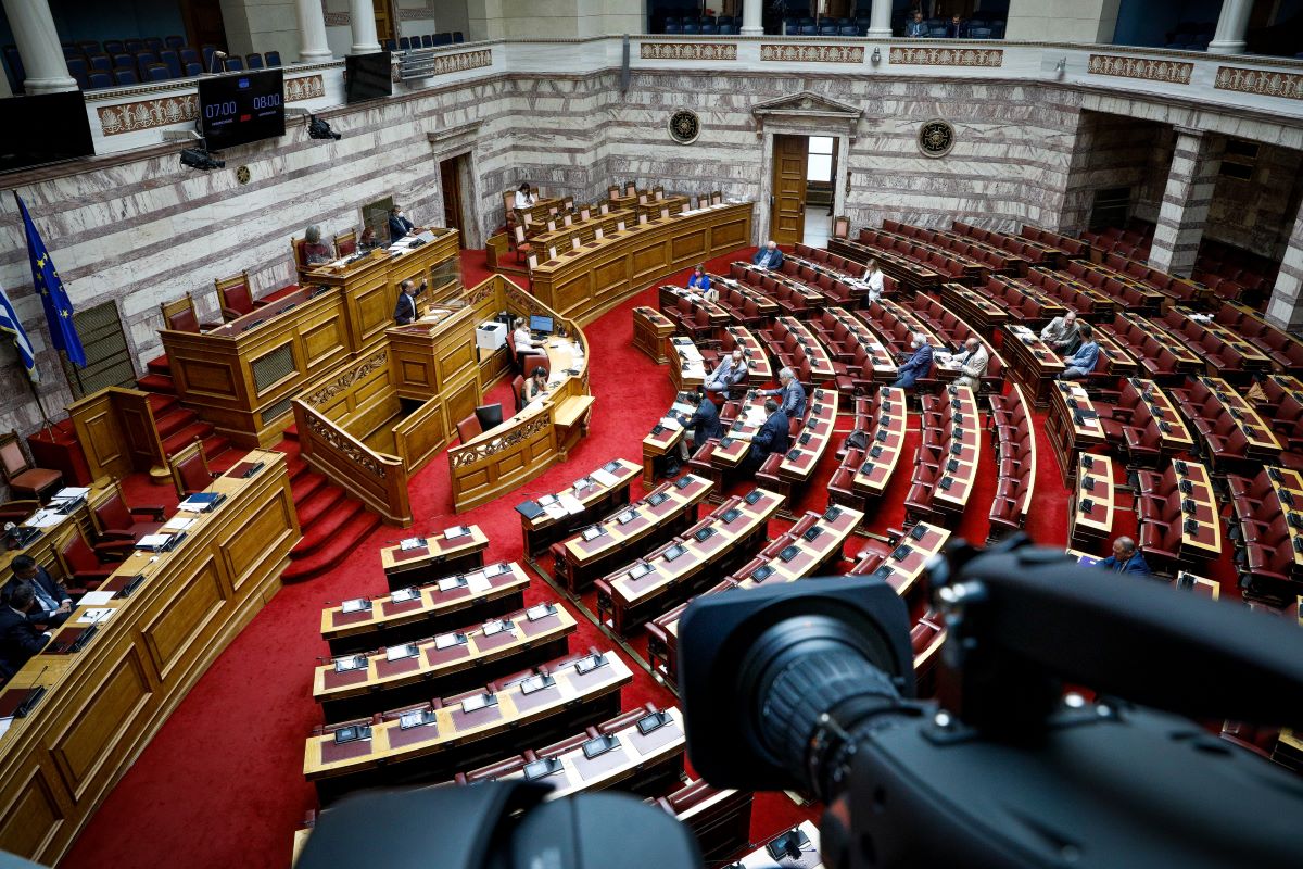 Νέα τροπολογία – «δώρο» σε καναλάρχες