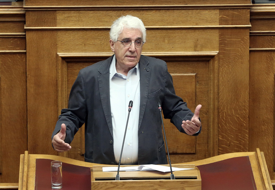 Παρασκευόπουλος: Λείπει η επίσημη αποδοκιμασία για τις βάρβαρες πράξεις