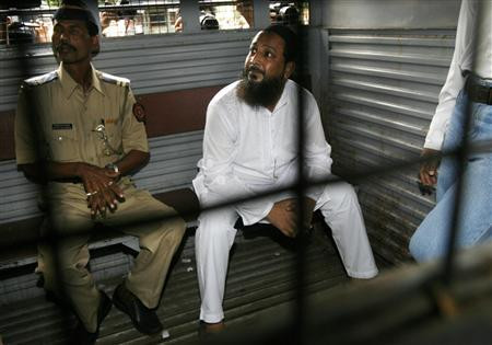 Σε θάνατο καταδικάστηκαν 3 Ινδοί για τις επιθέσεις του 2003 στη Βομβάη