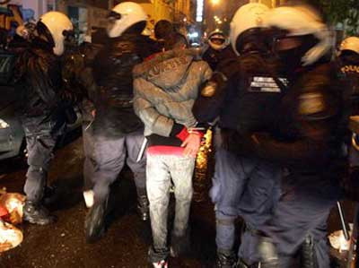 Συνολικά 75 συλλήψεις σε Κερατσίνι και Εξάρχεια