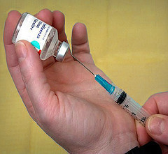 Στο μισό μειώνει τις παραγγελίες των εμβολίων κατά του Η1Ν1 η Γαλλία