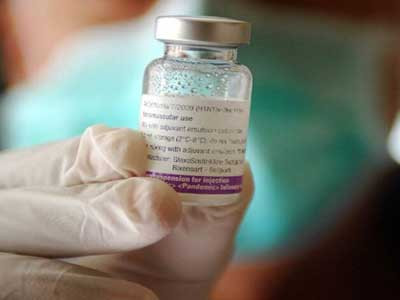 Πλεόνασμα εμβολίων στην Ελλάδα και παύση παραλαβών