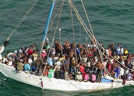 Σοροί, πιθανότατα μεταναστών, εντοπίστηκαν στη θάλασσα