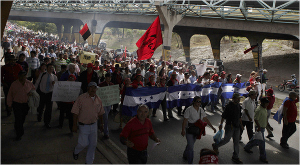 Ονδούρα: Κατηγορίες για το πραξικόπημα