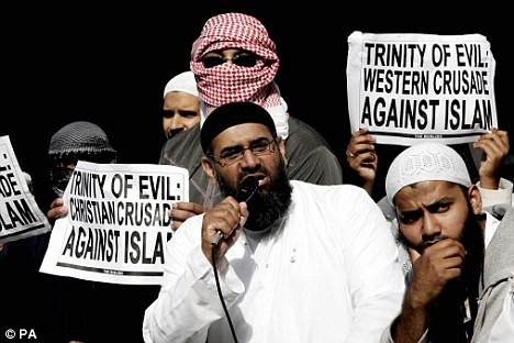 Βρετανία: Εκτός νόμου η ισλαμική οργάνωση Islam4UK