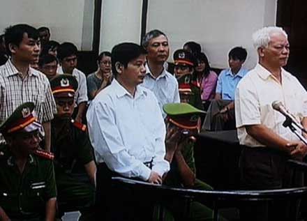 Ποινές φυλάκισης μέχρι 16 χρόνια για 4 διαφωνούντες στο Βιετνάμ