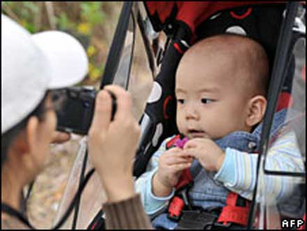 Ν. Κορέα: Ένας ιδιαίτερος τρόπος για την καταπολέμηση της χαμηλής γεννητικότητας