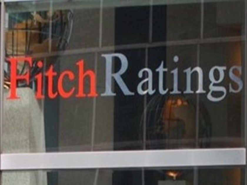 Fitch: Υπό πίεση οι ελληνικές τράπεζες αν αποσυρθούν τα έκτακτα μέτρα