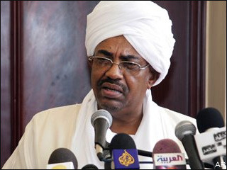 Πέταξε παπούτσι στον πρόεδρο του Σουδάν