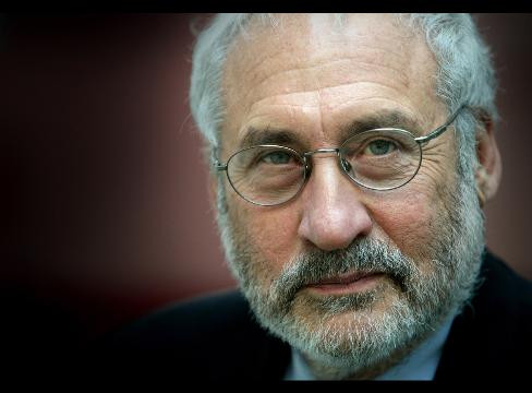 Ο Joseph Stiglitz στον Στέλιο Κούλογλου