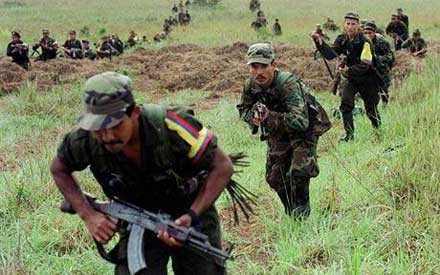 Νεκροί 12 αντάρτες των FARC από βομβαρδισμό καταυλισμού τους