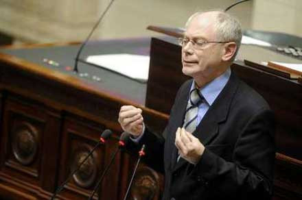 Δημιουργία οικονομικής κυβέρνησης των 27 προτείνει ο Rompuy