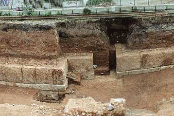 Τα Μακρά Τείχη του Πειραιά έφερε στο φως ο… ΗΣΑΠ