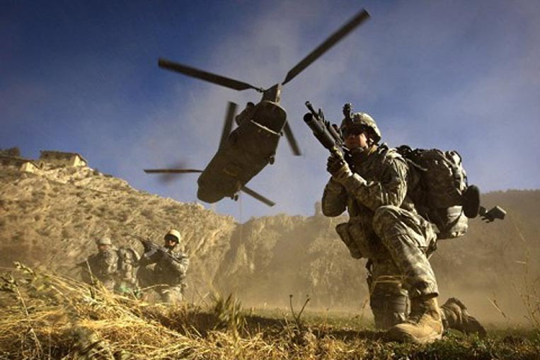 Έκρηξη στο Αφγανιστάν με στόχο Αμερικανούς στρατιώτες