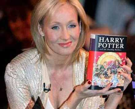 Μήνυση για λογοκλοπή στη συγγραφέα του Harry Potter