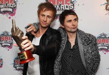 Muse και Kasabian σάρωσαν στα NME Awards