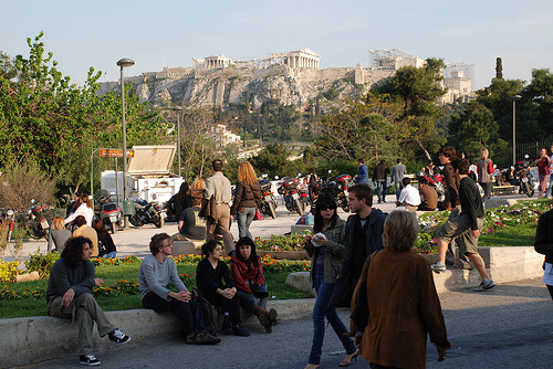 Θησείο: Η Υπηρεσία Πρασίνου ξεριζώνει αντί να φυτεύει