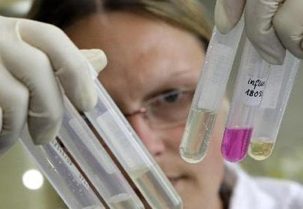 Εξεταστική στην Ευρωβουλή για τη νέα γρίπη ζητούν 11 ευρωβουλευτές