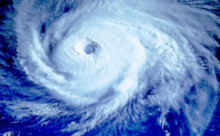 Εν αναμονή 5 τυφώνων το 2010 στις αμερικανικές ακτές