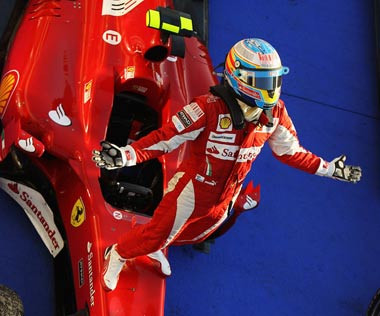 GP Μπαχρέιν: Του πάνε τα κόκκινα! Νίκη Αλόνσο και 1-2 για Ferrari