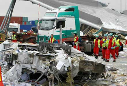 Τρεις νεκροί σε δυστύχημα με ακυβέρνητο τρένο στο Όσλο
