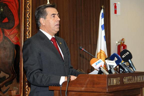 Β. Παπαγεωργόπουλος: Καταγγέλλει ξένα κέντρα και εισηγείται να δοθούν ονόματα  συνεργατών της Χούντας  σε δρόμους!